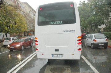 O tânără a fost tâlhărită la urcarea în mijlocul de transport în comun